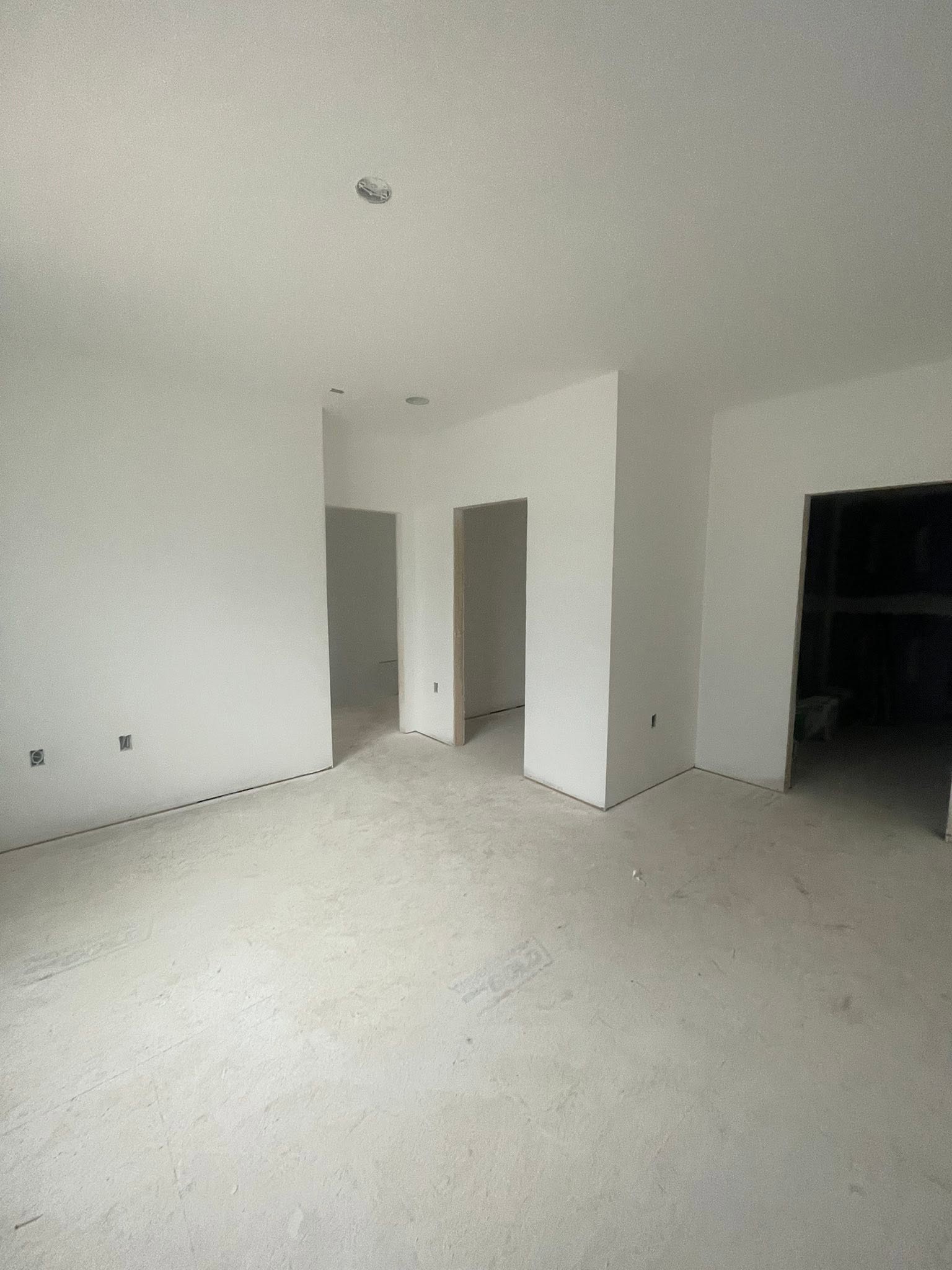 Smooth finished walls and ceilings